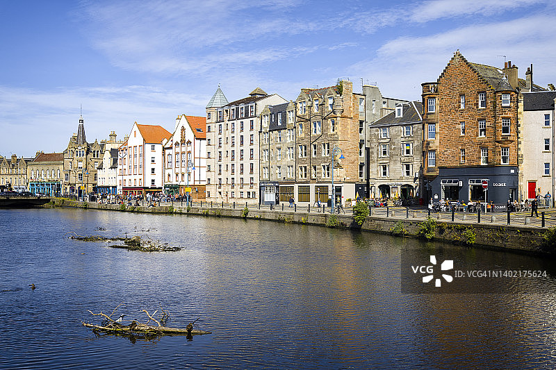 苏格兰假日：苏格兰首都爱丁堡东北部的风景秀丽的利斯港图片素材