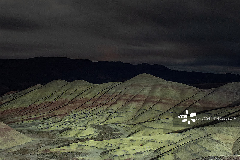 约翰·戴化石床山区条纹岩层图片素材