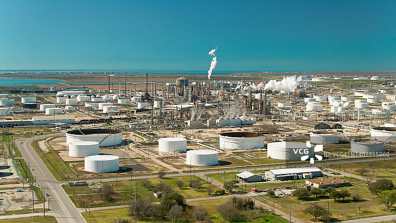 加尔维斯顿湾炼油厂的无人机航拍图片素材
