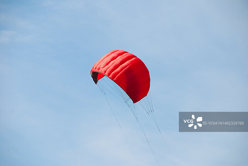 红色和黑色冲浪风筝图片素材