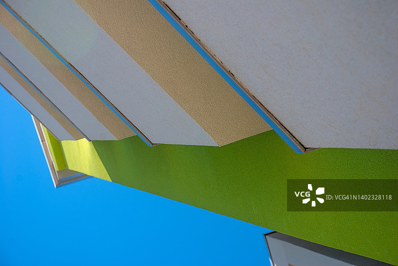 绿白色建筑图片素材