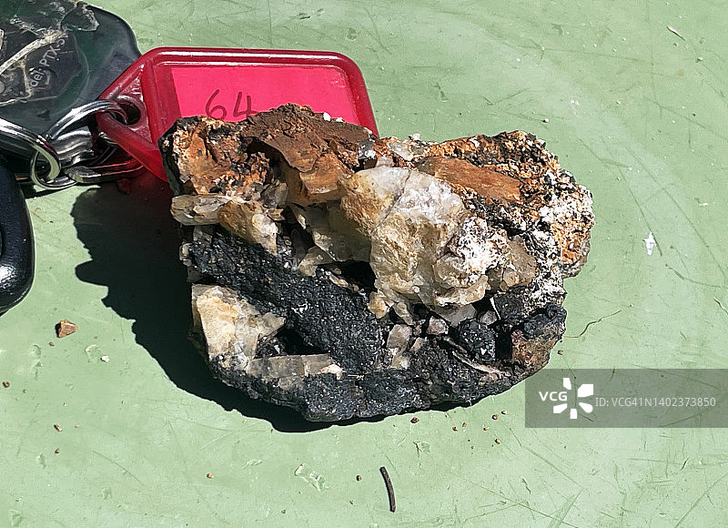 石英磁铁矿岩石样本图片素材