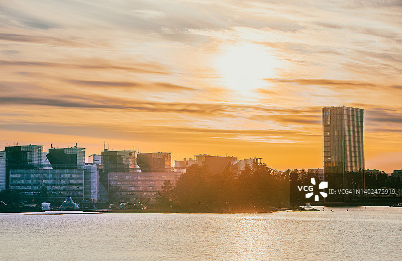 埃斯波城市景观日落时分图片素材