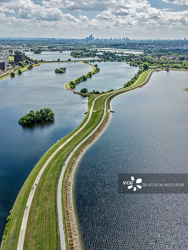 无人机视角下的伦敦沃尔瑟姆斯托湿地图片素材