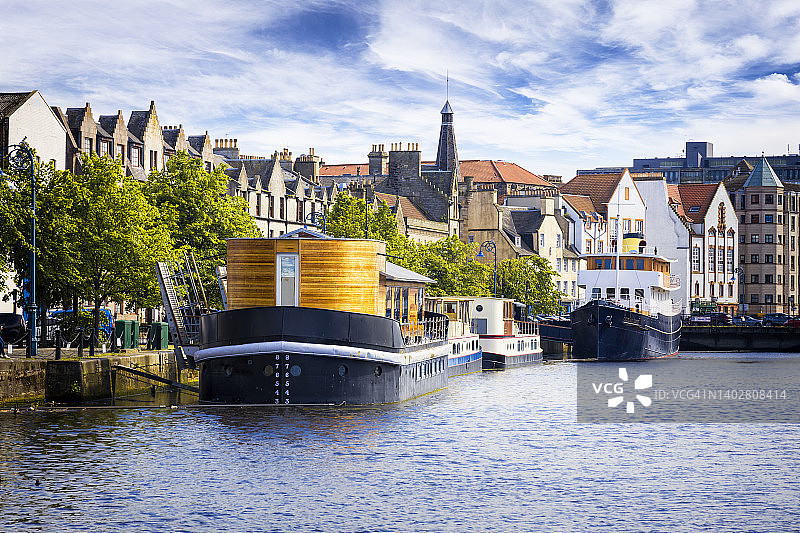 苏格兰假日：苏格兰首都爱丁堡东北部的风景秀丽的利斯港图片素材