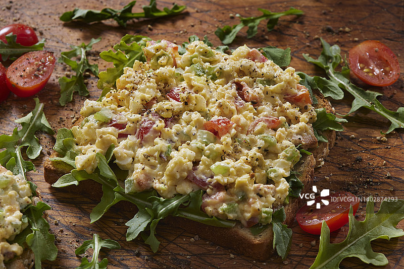 奶油鸡蛋沙拉BLT三明治图片素材