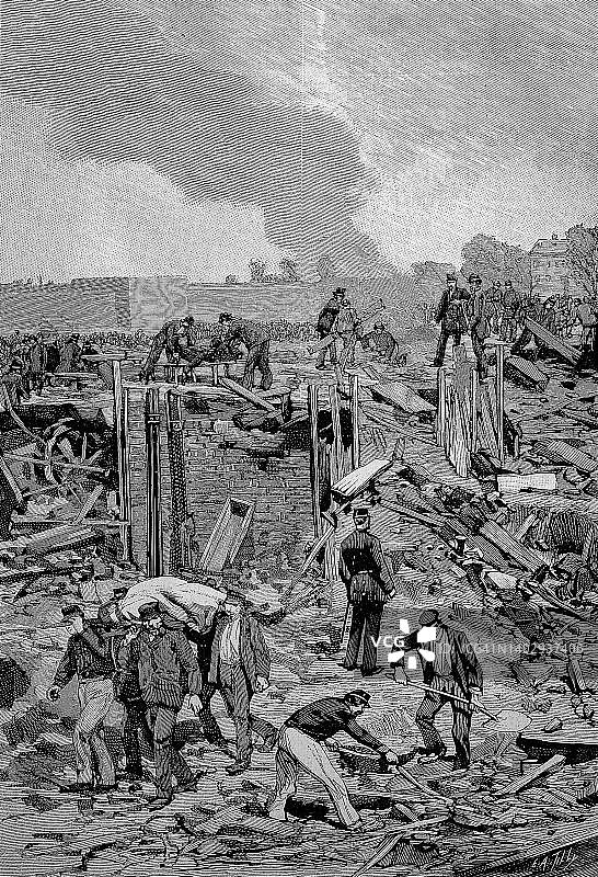 1889年9月6日,比利时安特卫普附近的科维兰弹药厂爆炸后(历史照片,19世纪原版数字修复,确切日期未知)图片素材