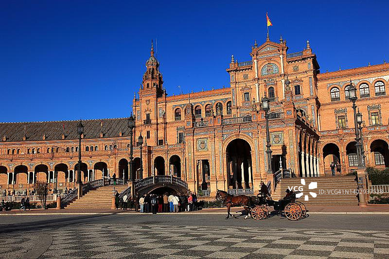 塞维利亚西班牙广场：马车掠影，安达卢西亚图片素材