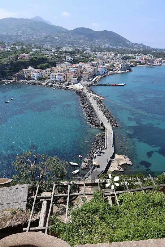 伊斯基亚岛亚拉冈城堡修道院观景台全景图片素材