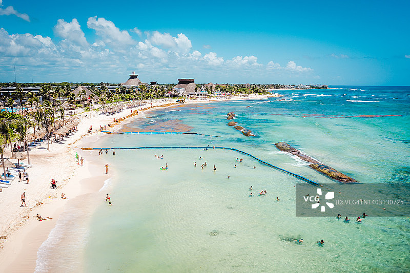 墨西哥金塔纳罗奥科巴海滩鸟瞰图图片素材