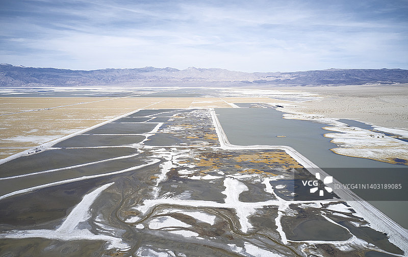 盐滩鸟瞰景色图片素材
