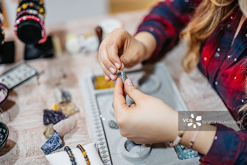 串珠珠宝制作图片素材