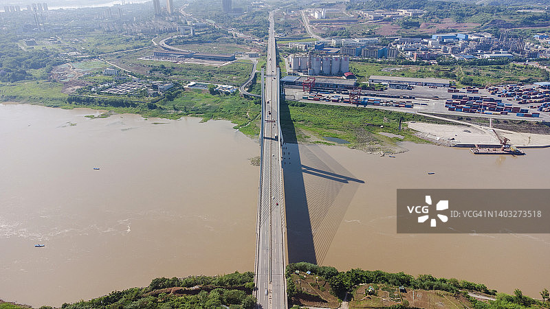 四川长江上游港口和桥梁的航拍照片图片素材