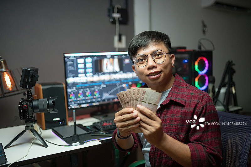 自由职业内容创作者或编辑图片素材