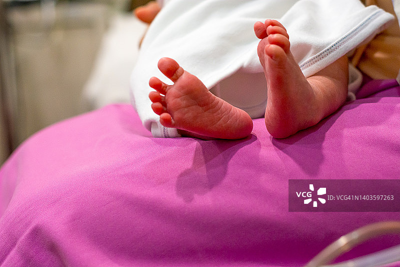 宝宝的脚部特写图片素材