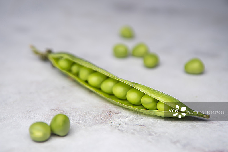 一荚豌豆图片素材