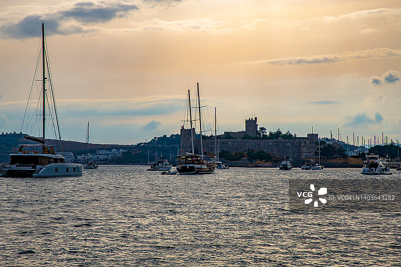 土耳其博德鲁姆城堡（圣彼得城堡）日落景色图片素材