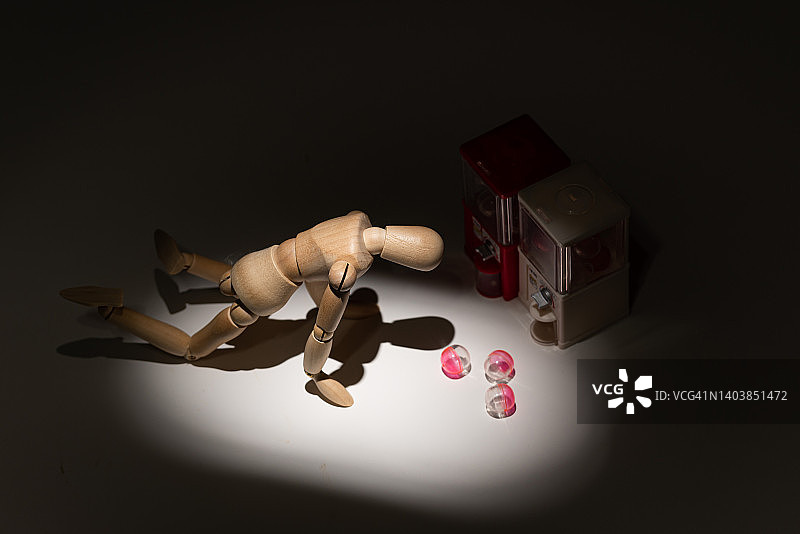 错过扭蛋玩具图片素材