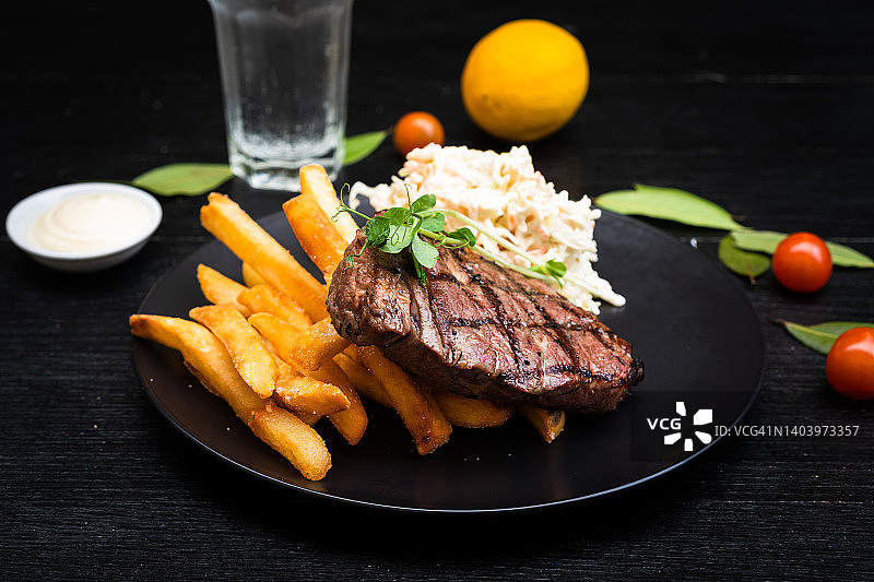 炸薯条牛排图片素材