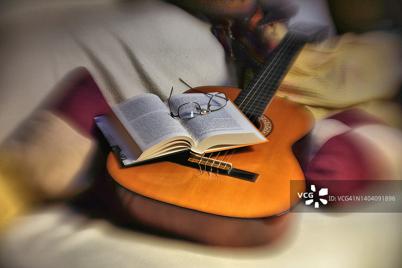 音乐阅读和放松图片素材