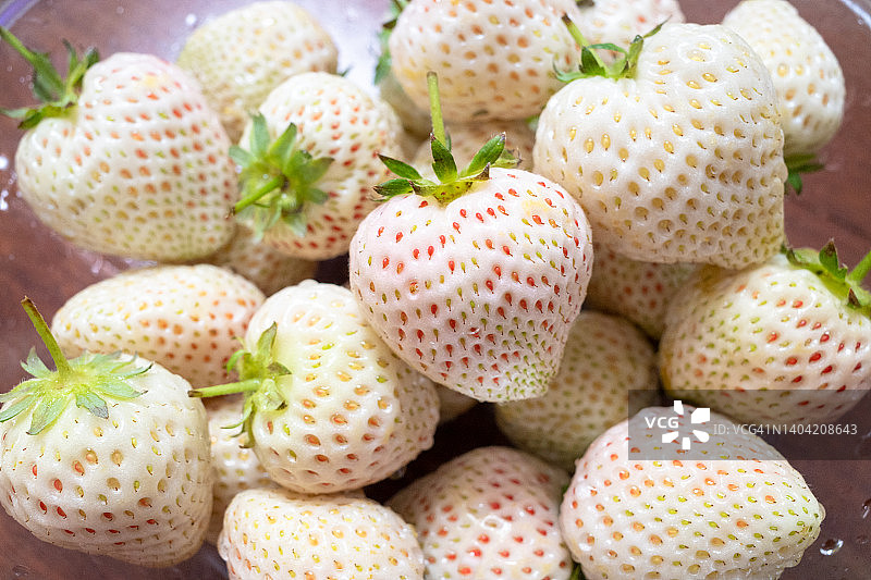 白色草莓图片素材