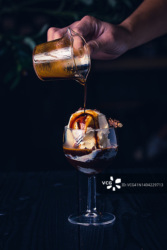 阿芙佳朵：特色咖啡店的冷热美食图片素材