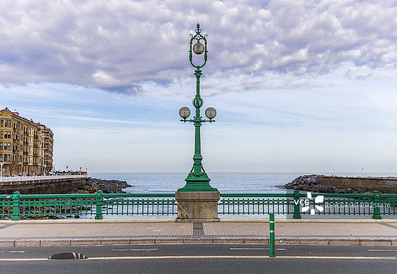 圣塞巴斯蒂安的城市灯具图片素材