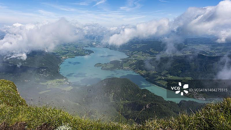 从沙夫山眺望蒙德湖，萨尔茨卡默古特，上奥地利州，奥地利图片素材