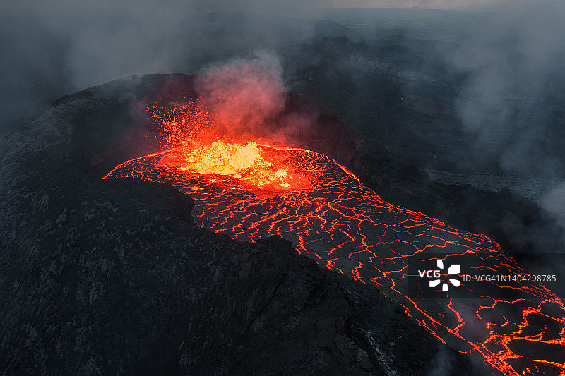 冰岛法格拉达尔斯火山熔岩坑特写图片素材
