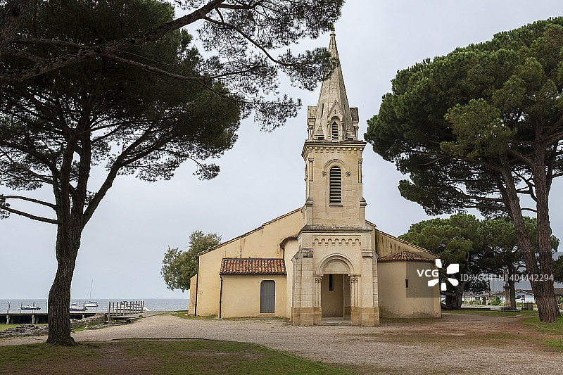 阿尔卡雄湾边缘的圣埃洛伊教堂图片素材