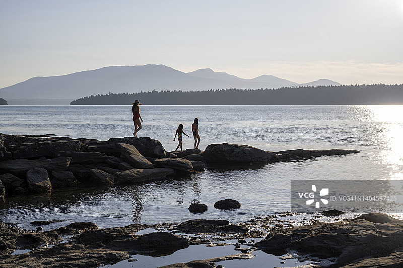 海滨家庭度假图片素材