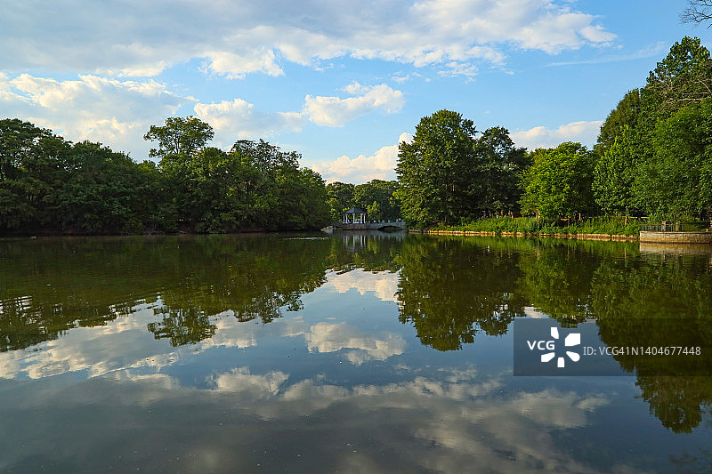 皮埃蒙特公园的倒影图片素材