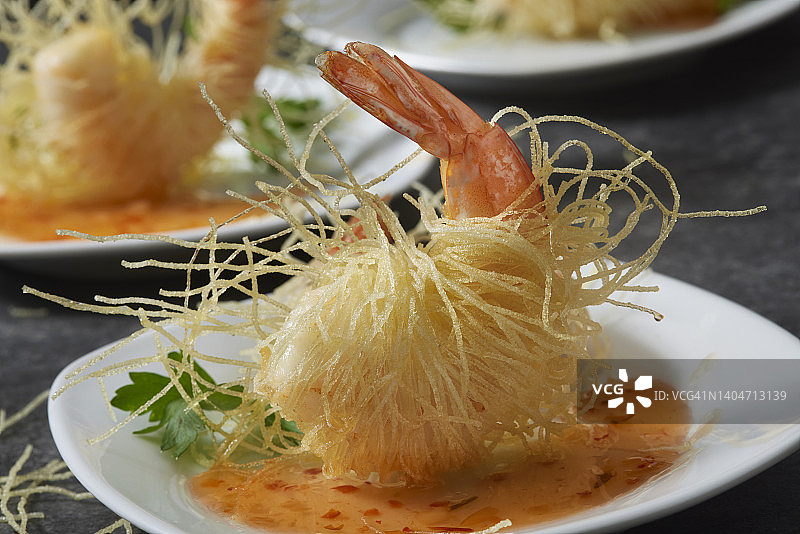 米粉包裹炸虾图片素材