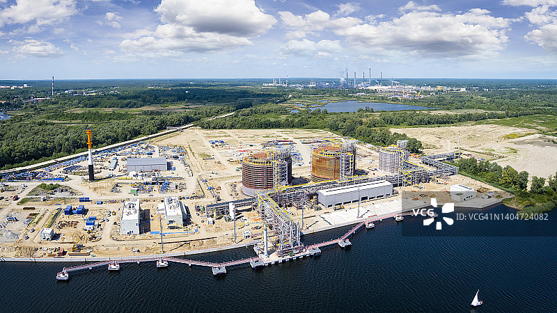 波兰奥得河畔的聚合物工厂建设图片素材