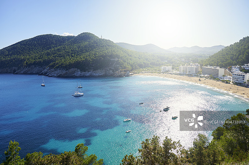 西班牙巴利阿里群岛伊维萨岛圣维森特海滩的田园风光图片素材