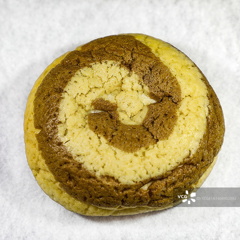 漩涡海盐焦糖面包图片素材