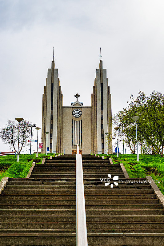 阿库雷里教堂，冰岛北部阿库雷里一座著名的路德教堂图片素材