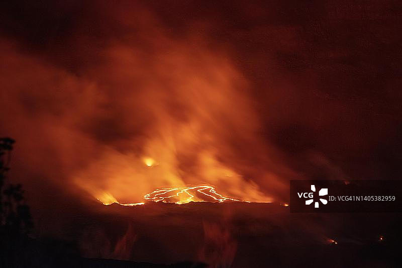 美国夏威夷大岛夏威夷火山国家公园基拉韦厄火山活跃喷发景象图片素材
