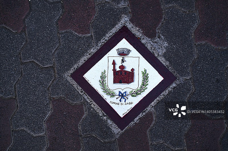 意大利西西里加吉市徽（路面）图片素材