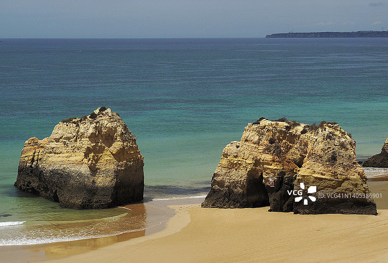 葡萄牙阿尔加维波尔蒂芒三城堡海滩图片素材