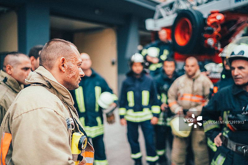 消防员工作中图片素材