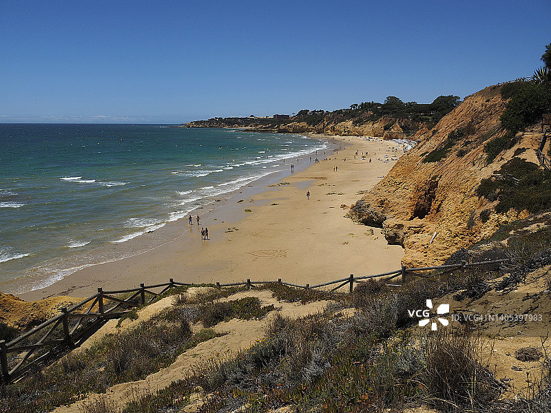 葡萄牙阿尔加维，阿尔布费拉附近奥尔霍斯德阿瓜的阿维罗斯海滩图片素材