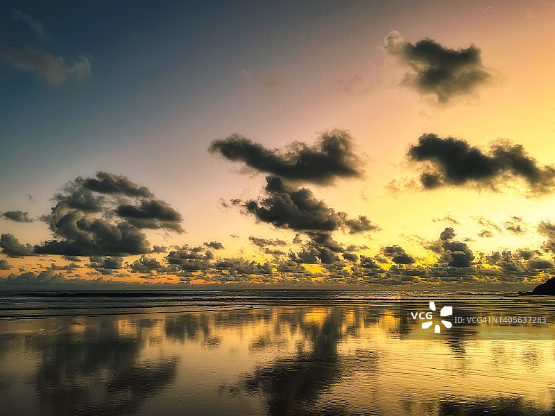 莫桑比克托福海滩移动设备照片图片素材