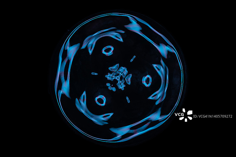 不同频率声音激发的声波模式图片素材