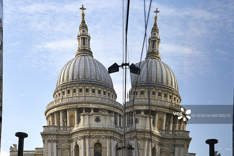 英国伦敦圣保罗大教堂图片素材