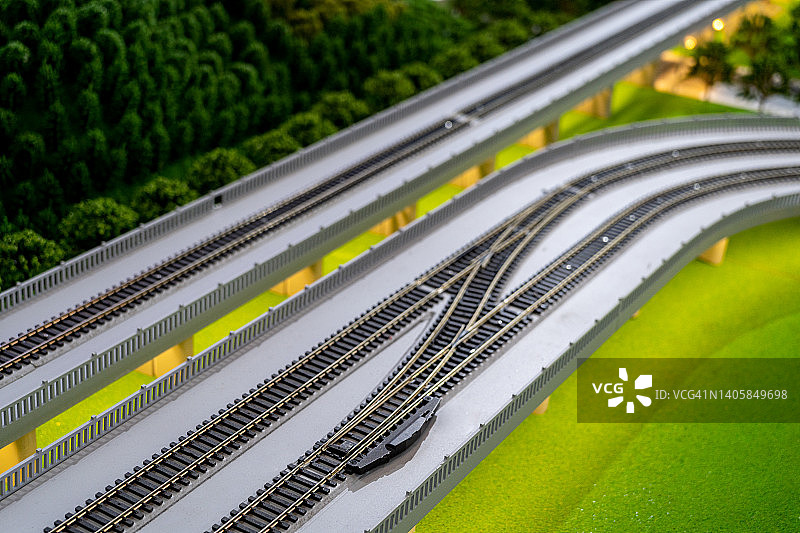 城市中火车轨道航拍图片素材