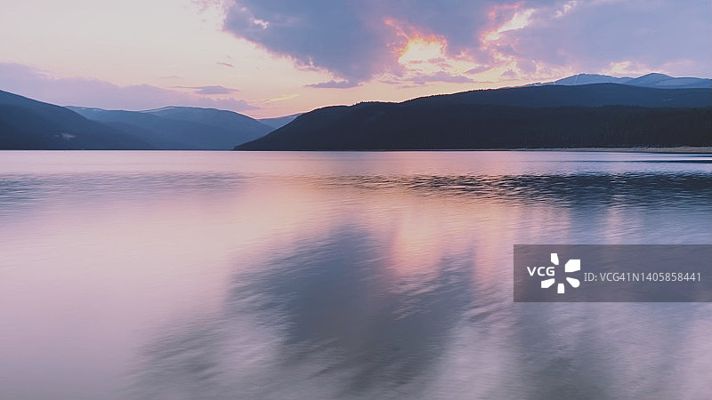 科罗拉多州莱德维尔市绿松石湖的黄昏图片素材