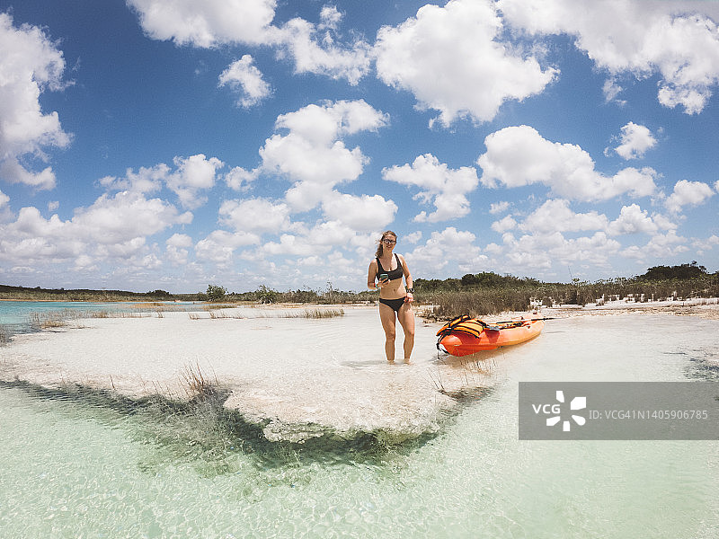 探索巴卡拉尔湖图片素材