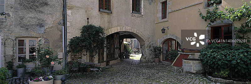 法国中世纪村庄：诺耶尔图片素材