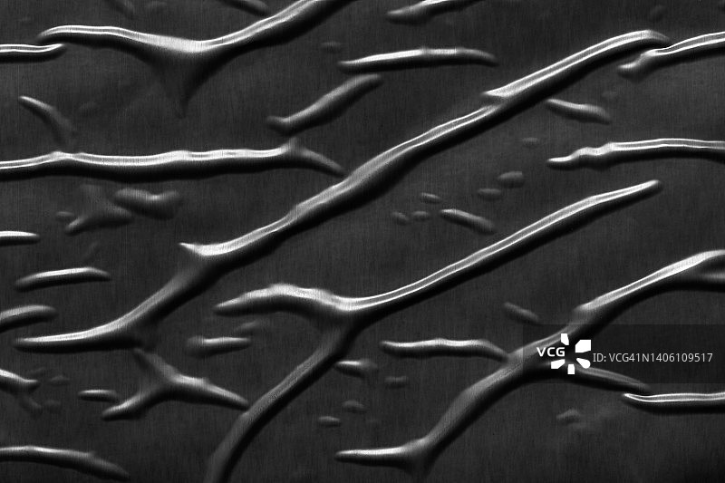 黑色褶皱纸质海报纹理背景图片素材
